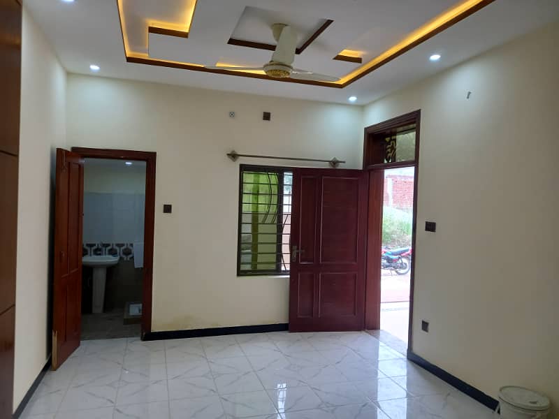 Beautiful Amazing neat and Clean 6 Marla Upper Portion Available for Rent in Airport Housing Society Near Gulzare Quid and Express Highway 0