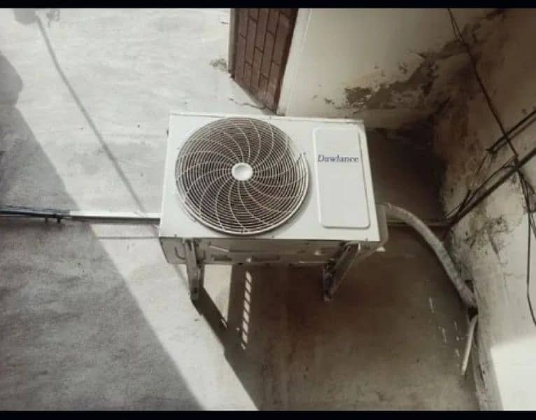 Dawlance 1 ton DC inverter heat and cool 1