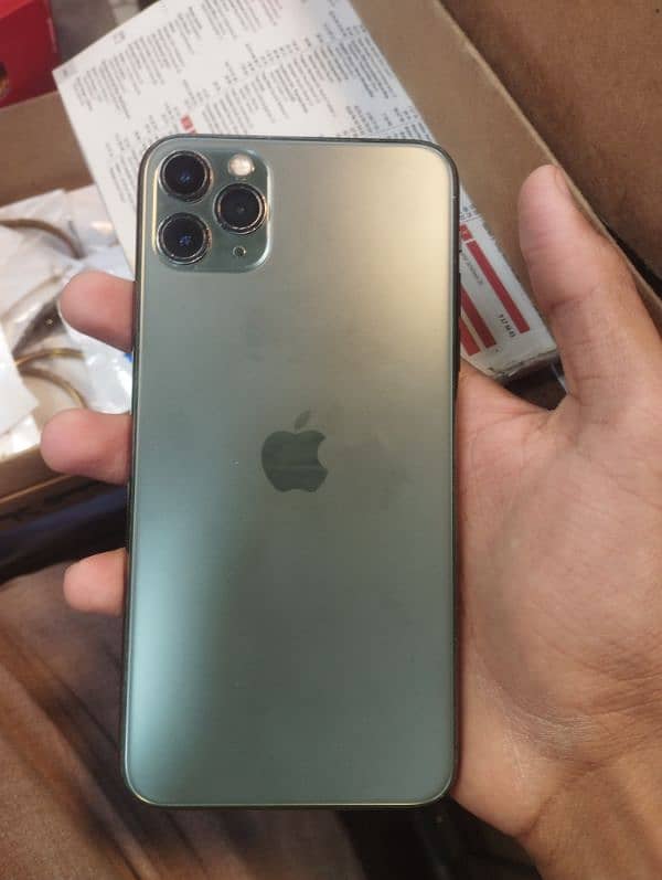 iphone 11 pro max 6