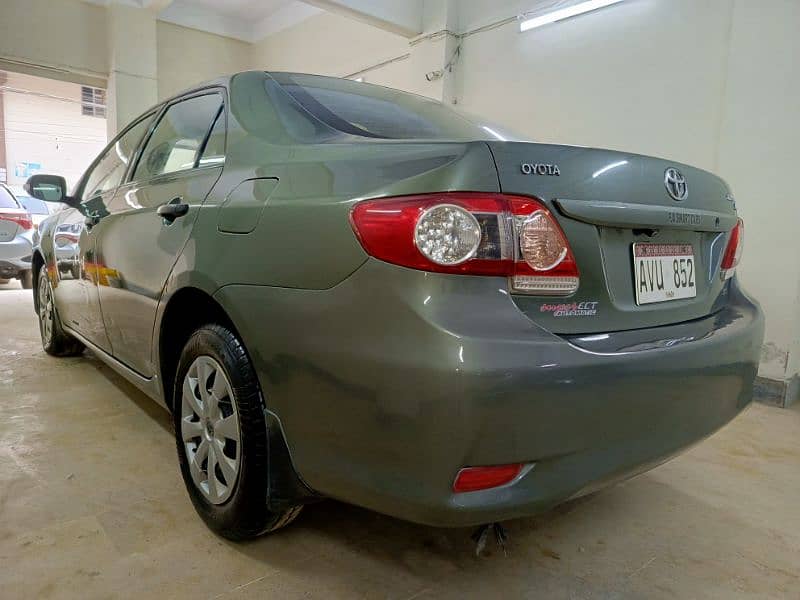 Toyota Corolla GLI 2011 12