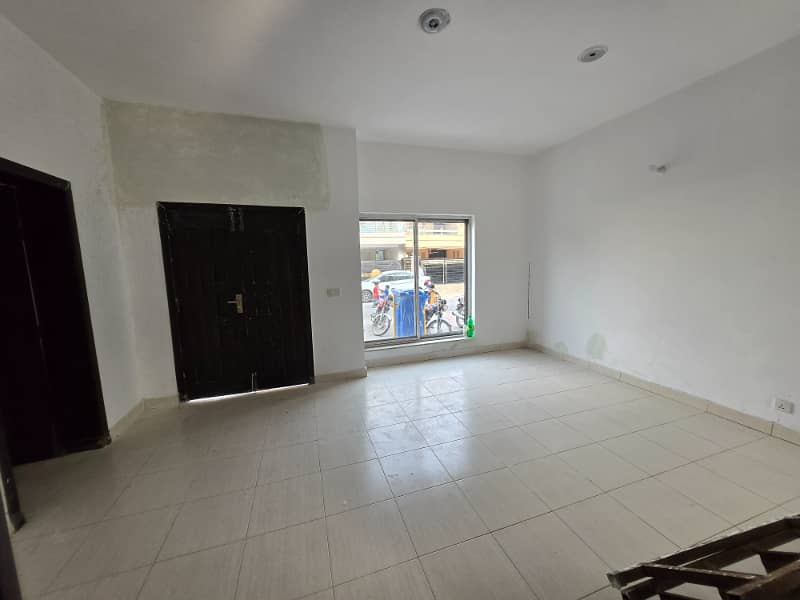 2 Bedroom Second Floor Awami Flat For Sale In D Block Bahria Orchard Lahore 3