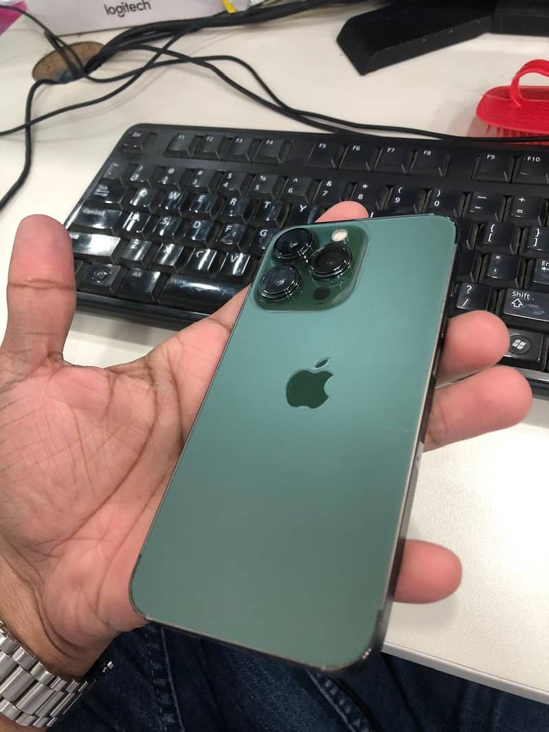 Apple iPhone 13 Pro FU 5