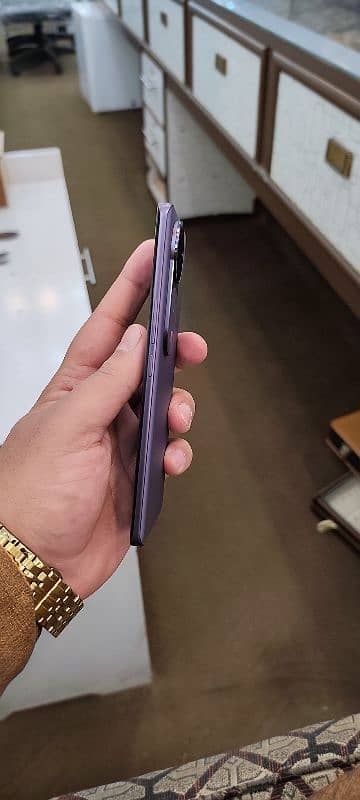 vivo v 40 full scratch less like new phone 2