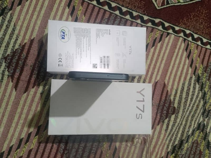 vivo y17s 4+4 128gp. 3 month warranty 4