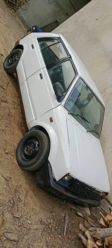 Daihatsu Charade 1983 2