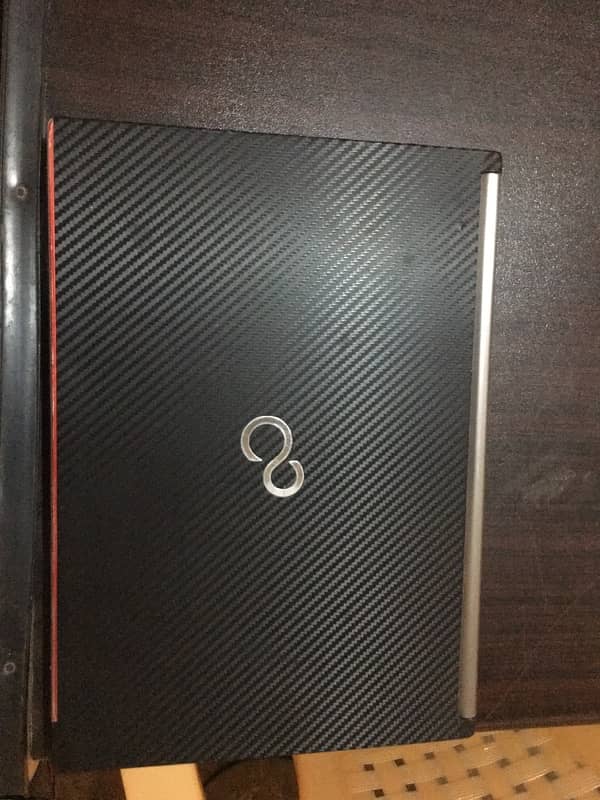 Fujitsu Lifebook E Series E736 Laptop 1