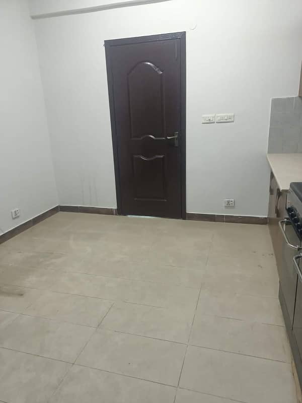 3-Bedroom Flat For Rent In Sector B Askari 11 Lahore 6