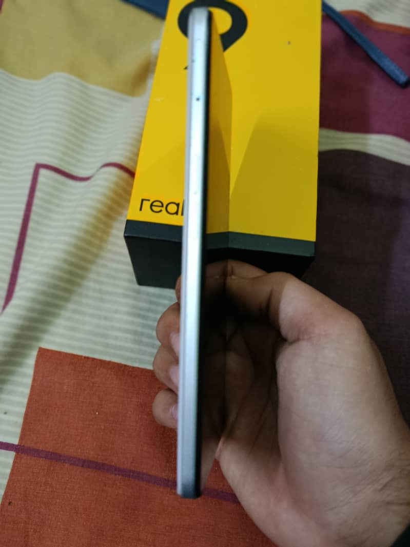 Realme 9 (8/128) 6