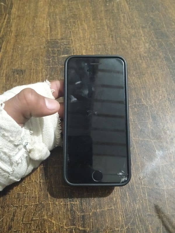 IPHONE 7 NON PTA 32 GB STORAGE, BATTERY HEALTH 89%. . . . URGENT SALE. . . 1