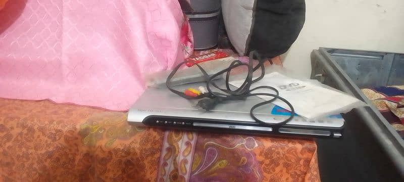 DVD player 0