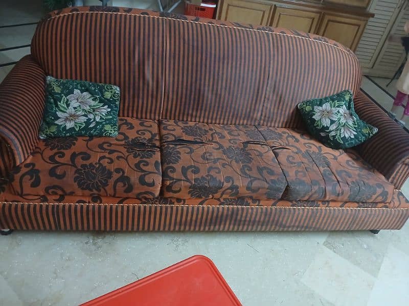 sofa . . 5 seater plus deewan. . . 2