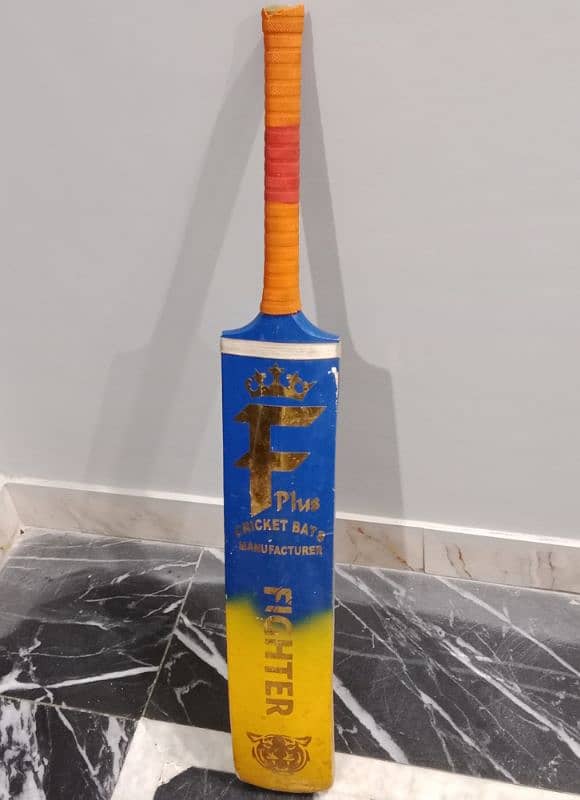 F plus cricket bat 0