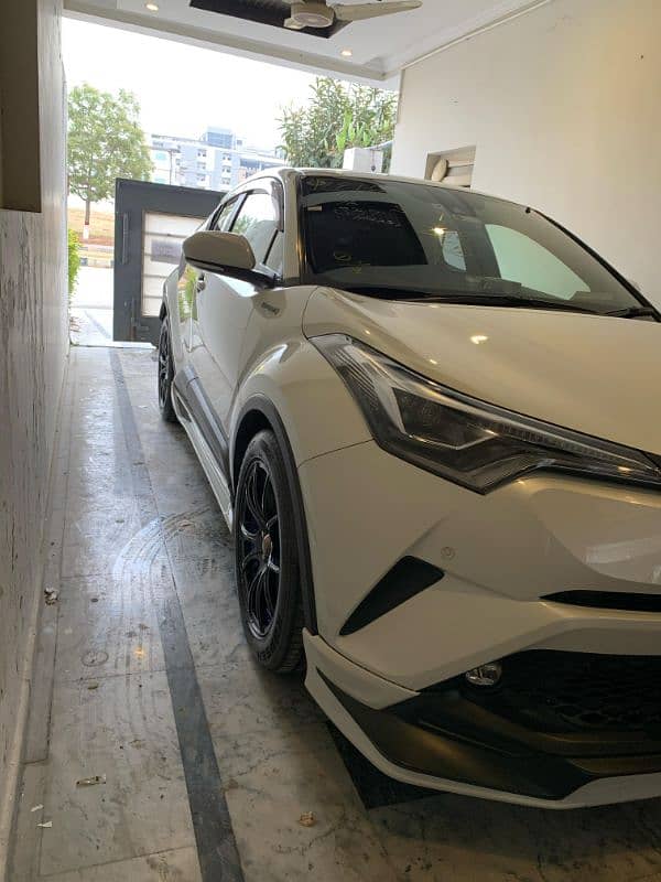 Toyota C-HR 2019 4