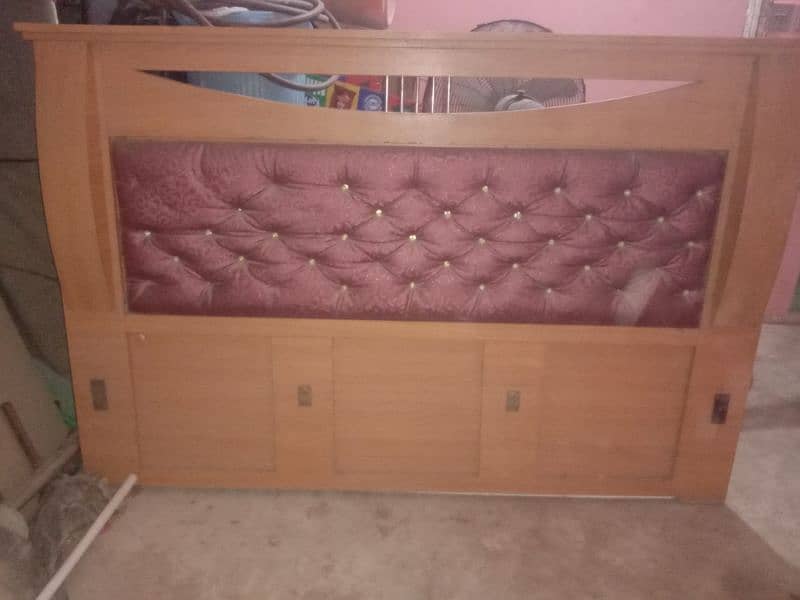 Bed new condition wih mattress 0