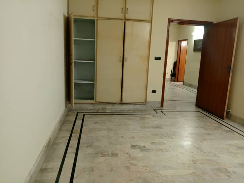 2ND FLOOR PORTION AVAILABLE FOR RENT IN MEHRAN BLOCK 7