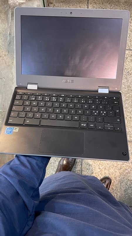 Asus Chromebook 4/32gb 0