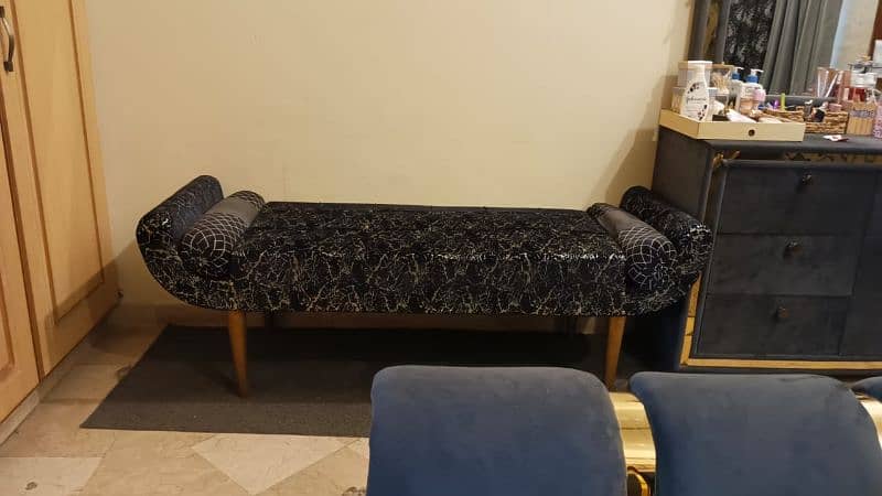 Urgent sell bed set proper room furniture 6