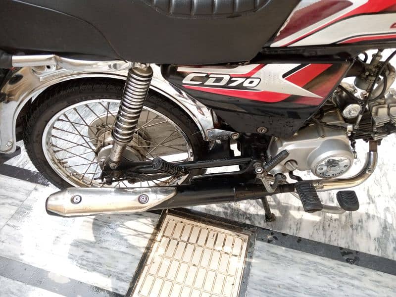 Bike full OK h koi khrabi ni ha sb koch new ha 9