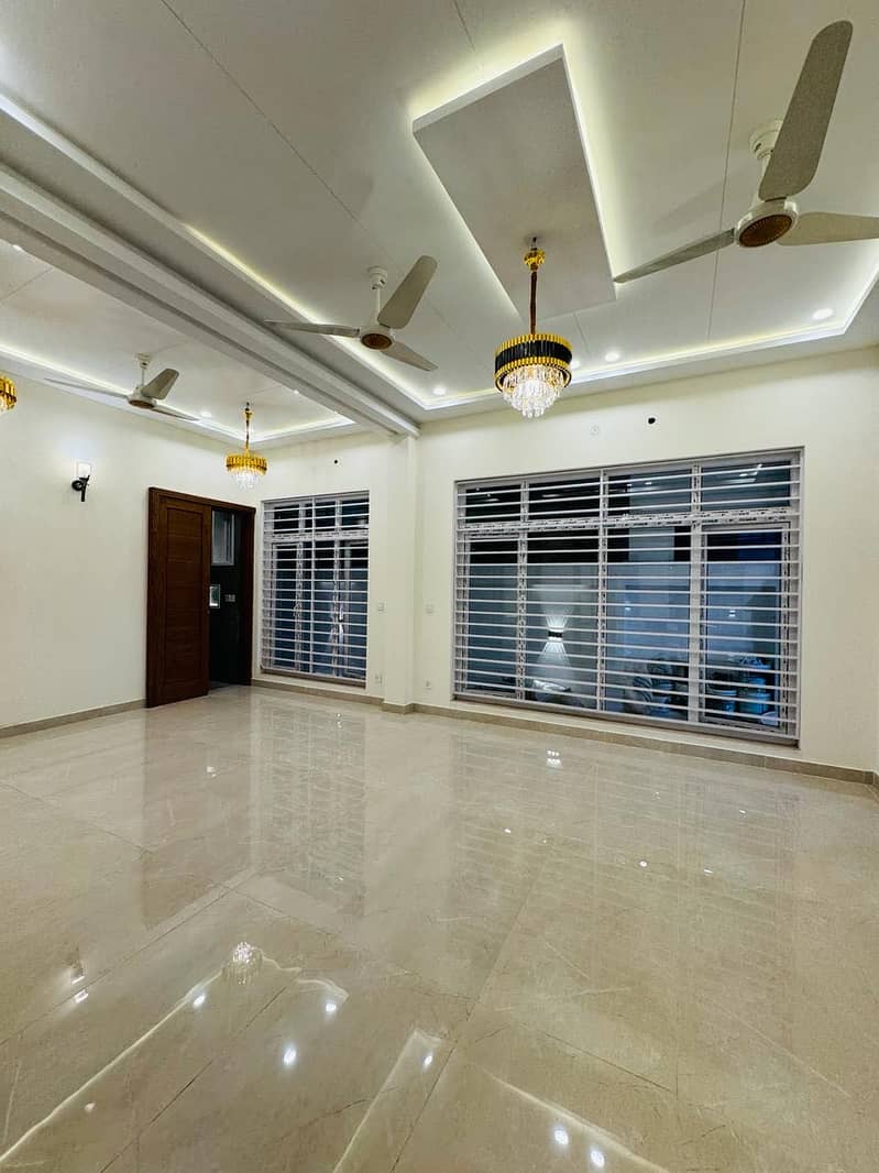 1 Kanal Upper Portion For Rent G13 Islamabad 6