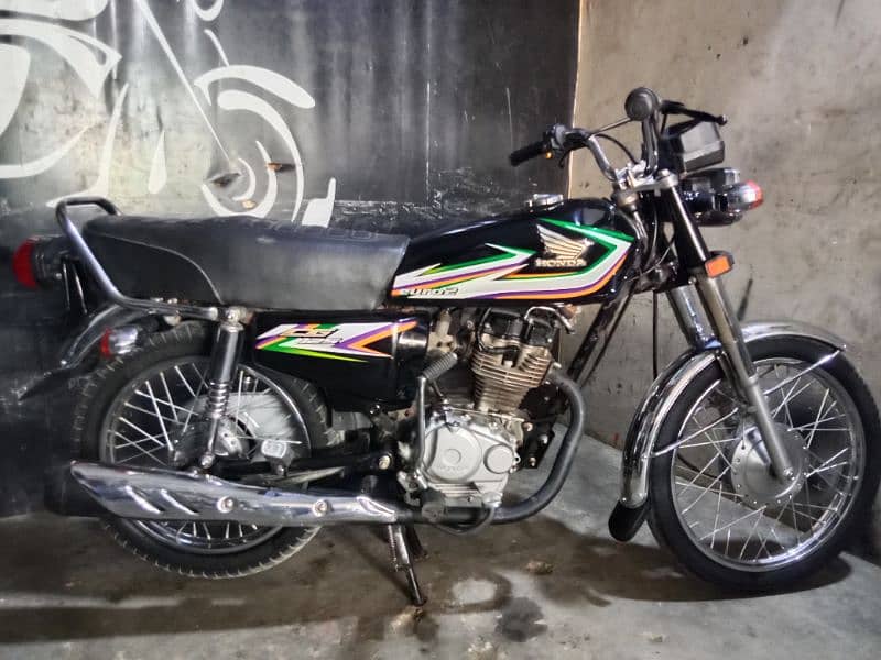 CG125 Karachi number 7