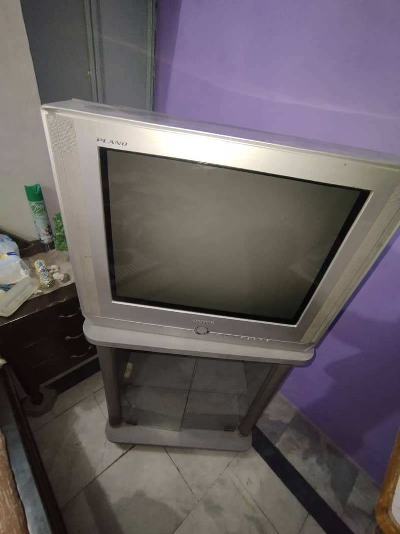 Samsung TV and Trolley with good Condation 0