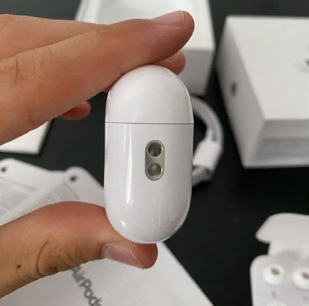 Airpods Pro (2nd gen) 03239654120 2