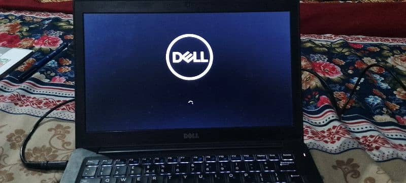 it's dell latitude 7280 10  by 10 condition core i5 7 generation 1