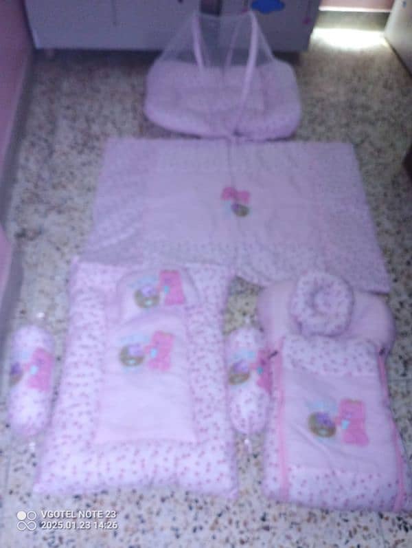 baby comforter 8 PC set 0