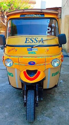 6 seater rickshaw