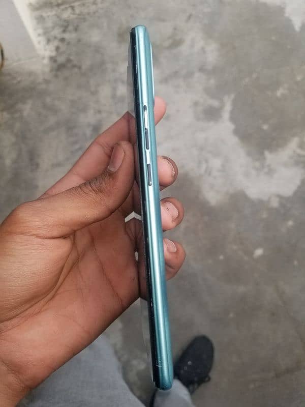 Infinix Hot 10 play/ dual PTA Approve . 4/64 GB. 2