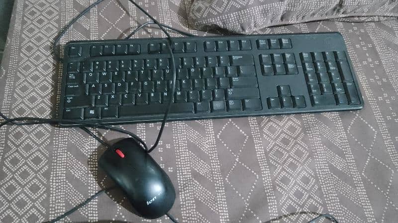 keyboard and mouse 0