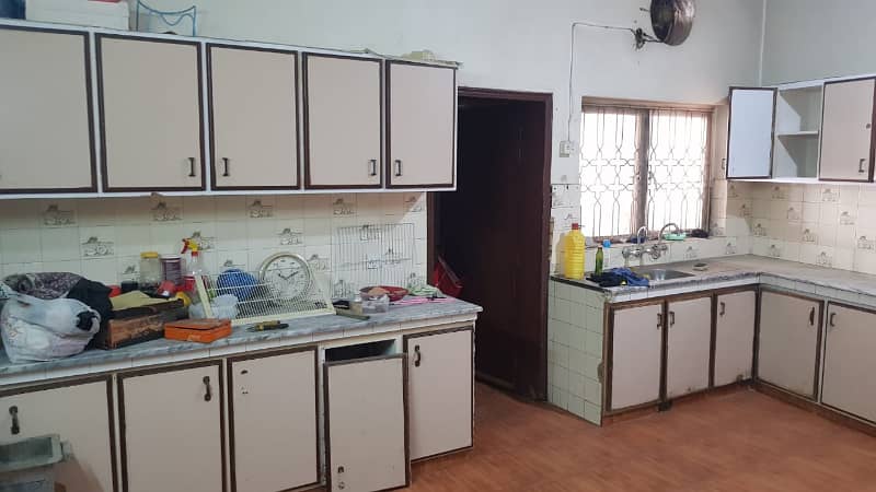 semi commercial house for sale in main peco road 5