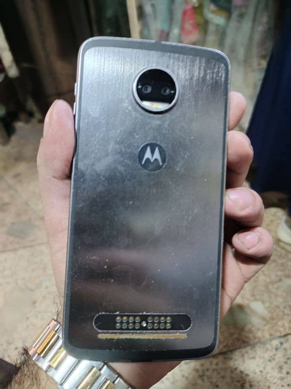 Motorola z force 4