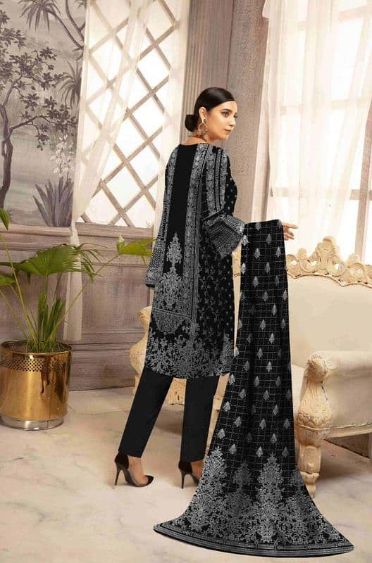 3 Pcs Women's Unstitched Lawn Printed Suit 2