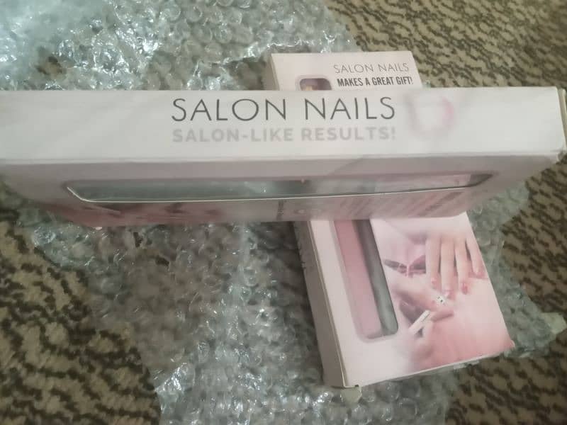 Salon Nails fine 1