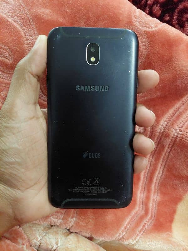 samsung J7 pro 1