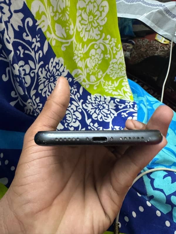 IPhone 11 jv 64gb 10/8 condition anda piece 5