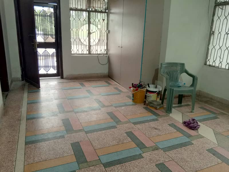 UPPER PORTION AVAILABLE FOR RENT IN GULSHAN BLOCK 3