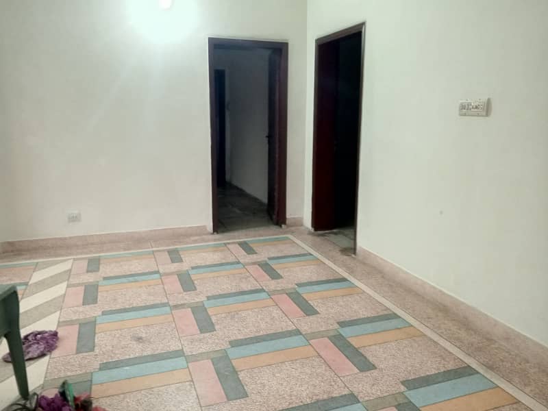 UPPER PORTION AVAILABLE FOR RENT IN GULSHAN BLOCK 11