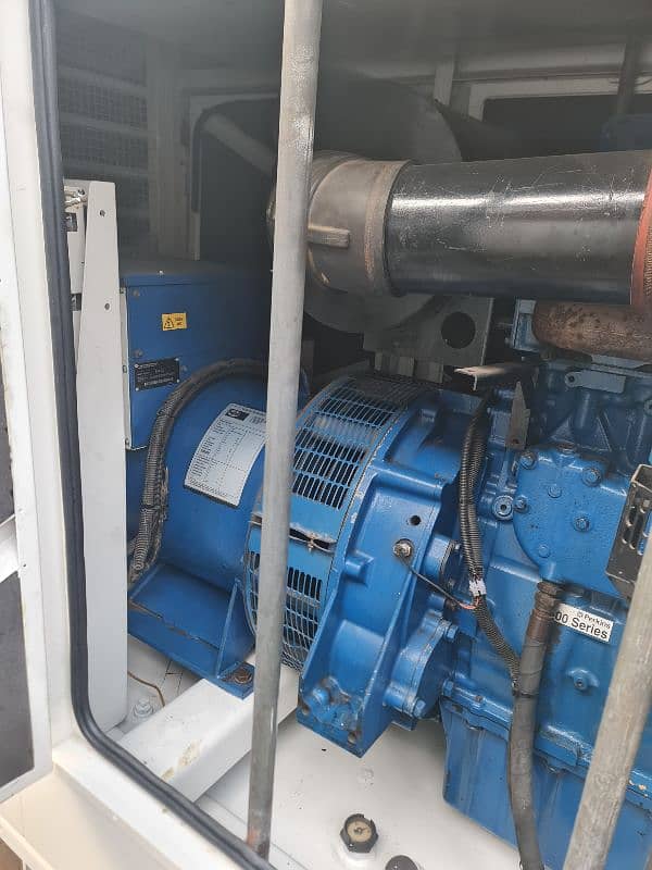 400Kva Perkin Generator. 4