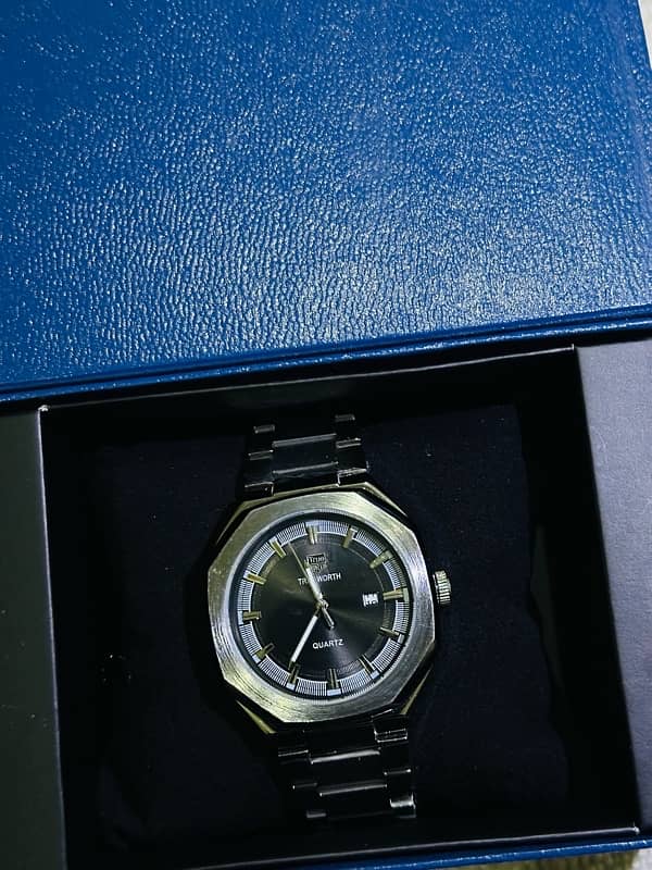 Silver mans watch 2