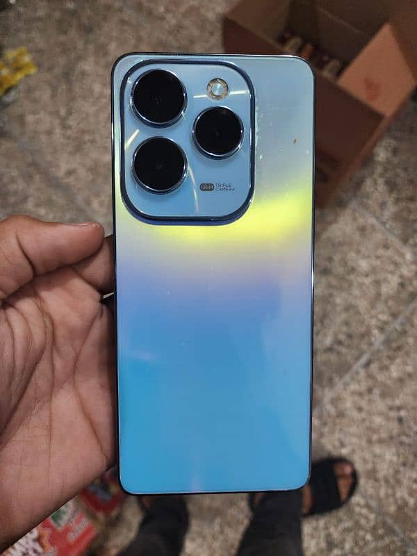 Infinix Hot 40 pro 0