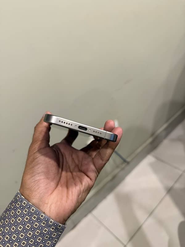 iPhone 15 Pro Max 256GB PTA Approved 4