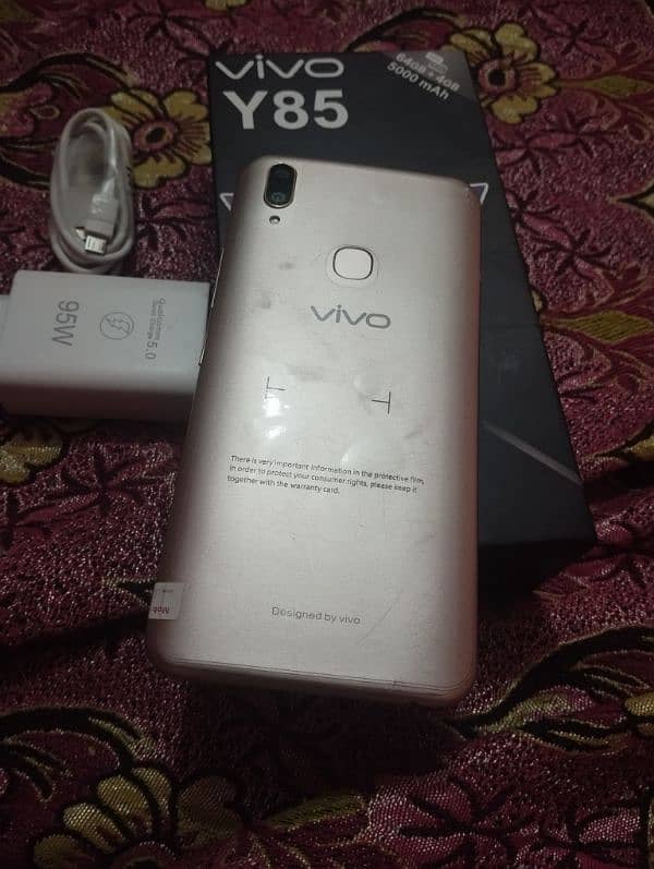 vivo y85 4/64Gb 4