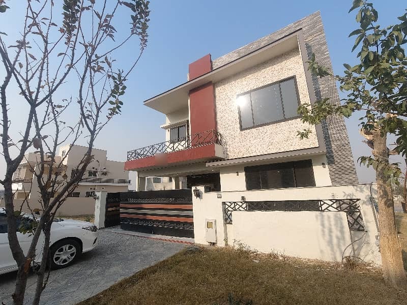 The Spacious House Triple Story Basement Luxury Interior House 6 Bedroom Available For Sale At Investor Rate In Sector F8-1 Bahria Town Phase 8 Rawalpindi 3