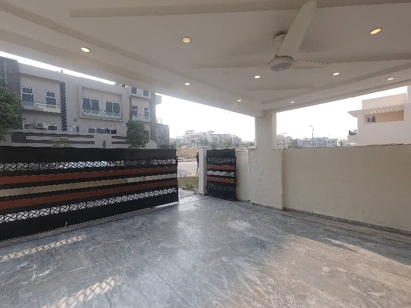 The Spacious House Triple Story Basement Luxury Interior House 6 Bedroom Available For Sale At Investor Rate In Sector F8-1 Bahria Town Phase 8 Rawalpindi 4