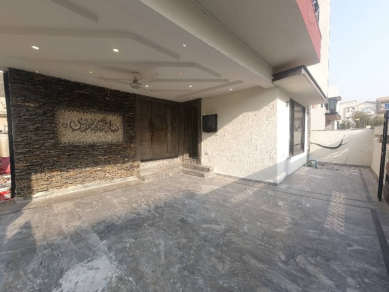 The Spacious House Triple Story Basement Luxury Interior House 6 Bedroom Available For Sale At Investor Rate In Sector F8-1 Bahria Town Phase 8 Rawalpindi 5