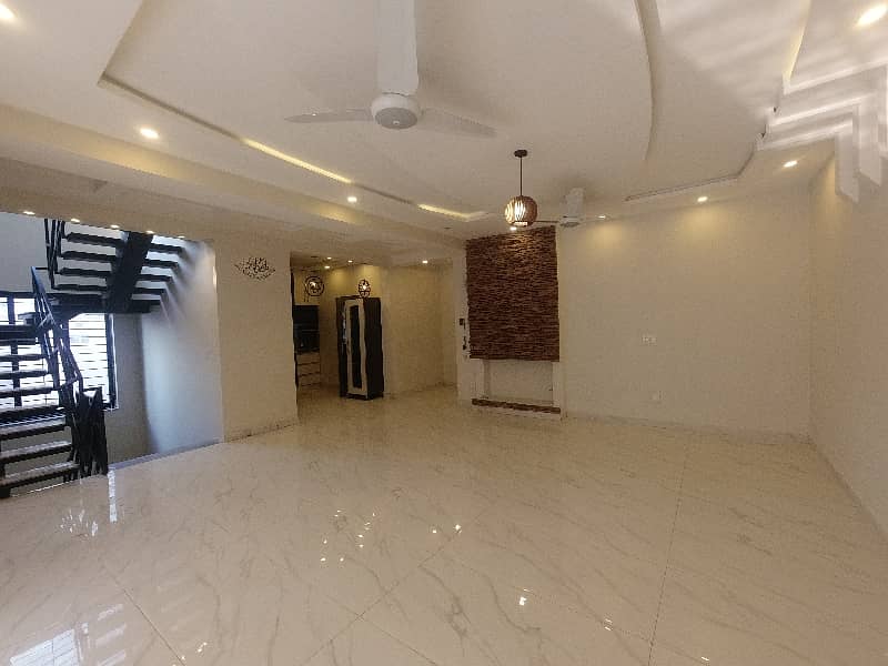 The Spacious House Triple Story Basement Luxury Interior House 6 Bedroom Available For Sale At Investor Rate In Sector F8-1 Bahria Town Phase 8 Rawalpindi 9