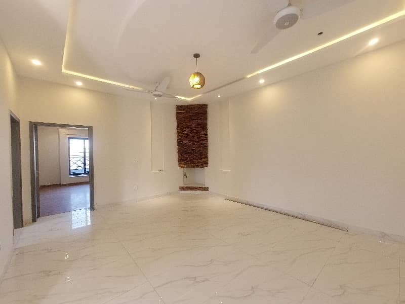 The Spacious House Triple Story Basement Luxury Interior House 6 Bedroom Available For Sale At Investor Rate In Sector F8-1 Bahria Town Phase 8 Rawalpindi 23