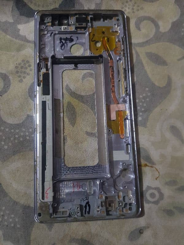 Note 8/4 body casing kara 7